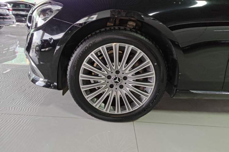 Used Mercedes-Benz E-Class 2023 Updated E 300 L Fashion Edition Left Front Wheel Hub