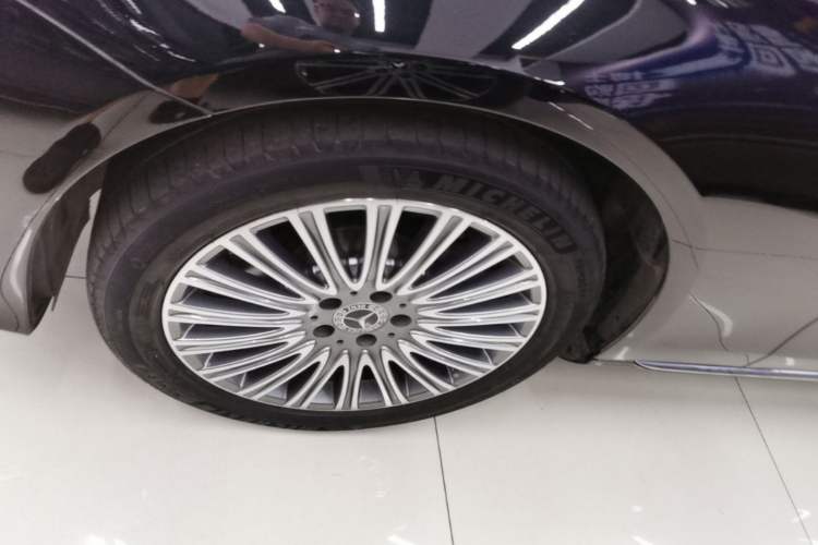Used Mercedes-Benz E-Class 2023 E 300 L Luxury Model Left Front Wheel Hub