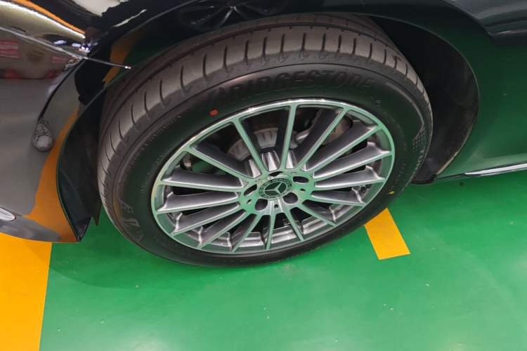 Used Mercedes-Benz E-Class 2023 Facelift E 260 L 4MATIC Left Front Wheel Hub