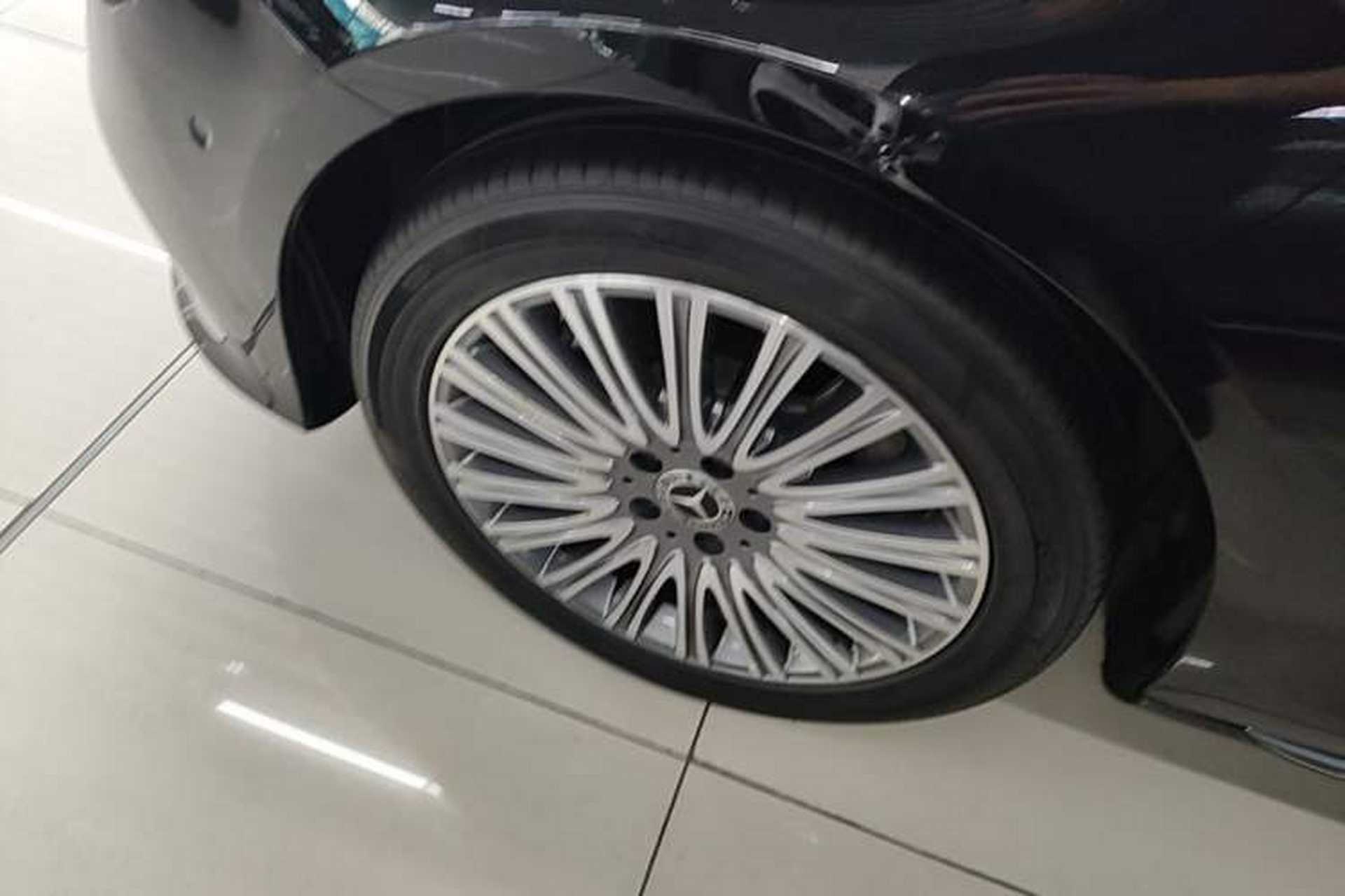 Used Mercedes-Benz E-Class 2023 Updated E 300 L Luxury Edition Left Front Wheel Hub