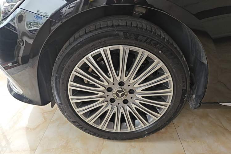 Used Mercedes-Benz E-Class 2023 E 300 L Stylish Model Left Front Wheel Hub