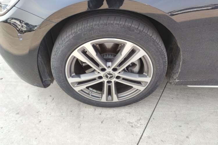 Used Mercedes-Benz E-Class 2023 Restyled E 260 L Sport Edition Left Front Wheel Hub