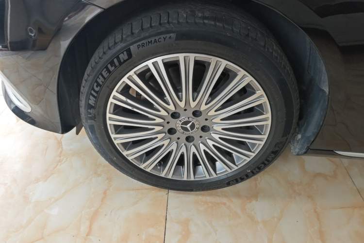 Used Mercedes-Benz E-Class 2023 E 300 L Stylish Model Left Front Wheel Hub