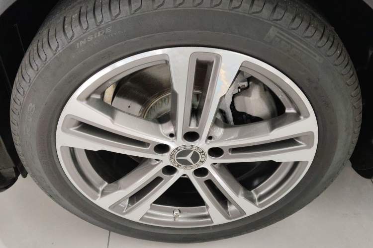 Used Mercedes-Benz E-Class 2023 Restyled E 260 L Sport Edition Left Front Wheel Hub