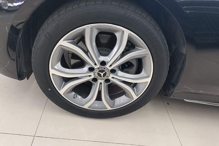 Used Mercedes-Benz E-Class 2023 Restyled E 300 L Sport Luxury Edition Left Front Wheel Hub