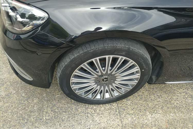 Used Mercedes-Benz E-Class 2023 E 300 L Stylish Model Left Front Wheel Hub