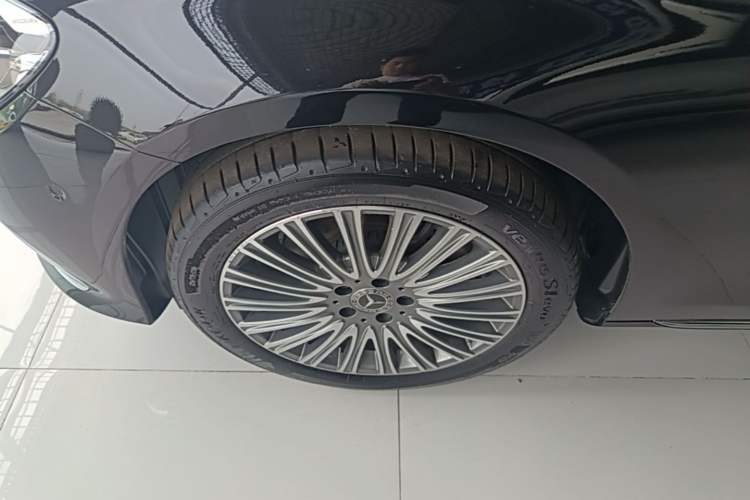 Used Mercedes-Benz E-Class 2023 Updated E 300 L Fashion Edition Left Front Wheel Hub