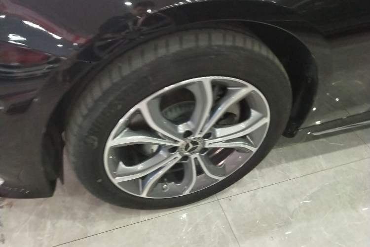 Used Mercedes-Benz E-Class 2023 Restyled E 300 L Sport Luxury Edition Left Front Wheel Hub