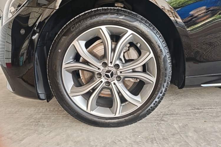 Used Mercedes-Benz E-Class 2023 E 300 L Sporty and Stylish Model Left Front Wheel Hub