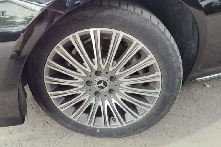Used Mercedes-Benz E-Class 2023 Updated E 300 L Fashion Edition Left Front Wheel Hub