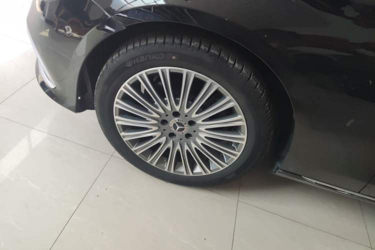 Used Mercedes-Benz E-Class 2023 E 300 L Stylish Model Left Front Wheel Hub