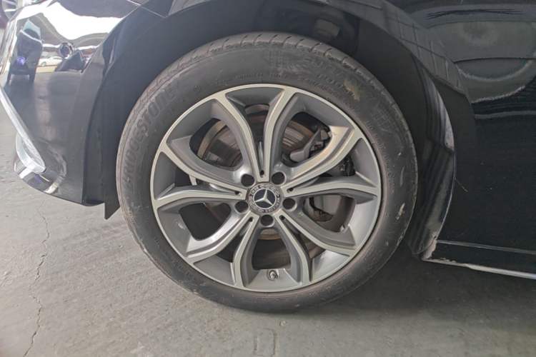 Used Mercedes-Benz E-Class 2023 Restyled E 300 L Sport Luxury Edition Left Front Wheel Hub