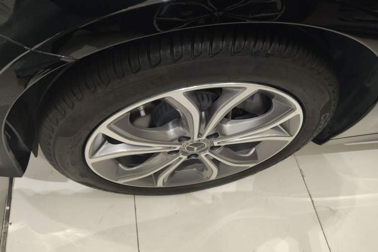 Used Mercedes-Benz E-Class 2023 Restyled E 300 L Sport Luxury Edition Left Front Wheel Hub