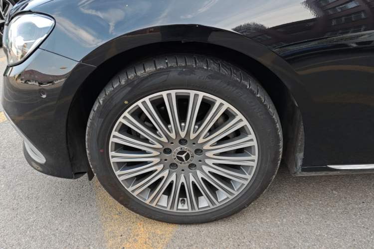 Used Mercedes-Benz E-Class 2023 E 300 L Stylish Model Left Front Wheel Hub
