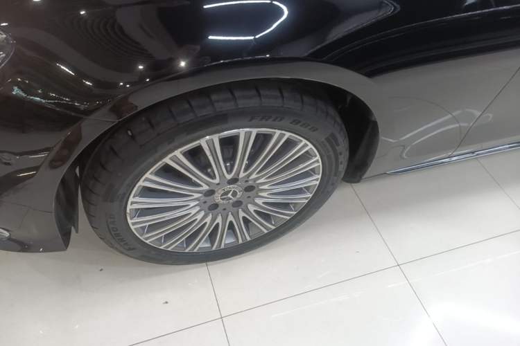 Used Mercedes-Benz E-Class 2023 E 300 L Stylish Model Left Front Wheel Hub
