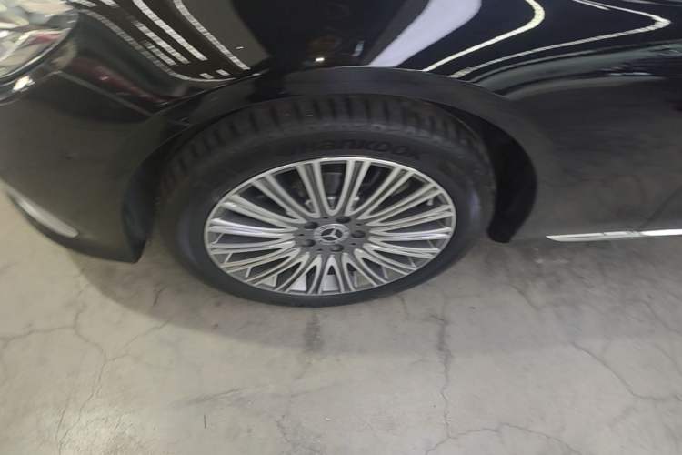 Used Mercedes-Benz E-Class 2023 Updated E 300 L Fashion Edition Left Front Wheel Hub