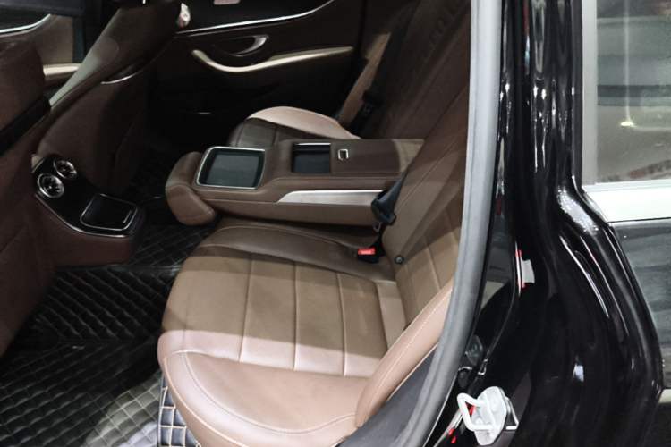 Used Mercedes-Benz E-Class 2023 Restyled E 300 L Sporty and Stylish Edition Left Rear Seat