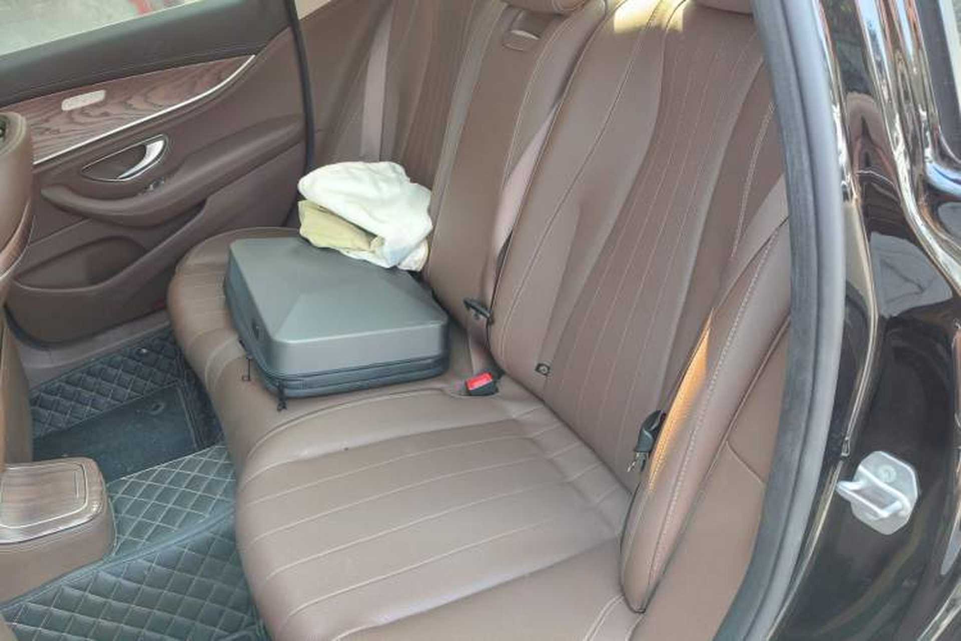 Used Mercedes-Benz E-Class 2023 Updated E 300 L Fashion Edition Left Rear Seat