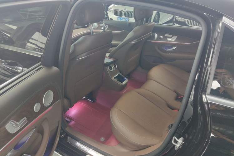 Used Mercedes-Benz E-Class 2023 Updated E 300 L Luxury Edition Left Rear Seat