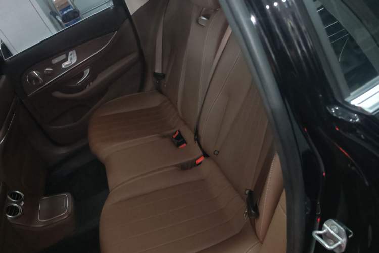 Used Mercedes-Benz E-Class 2023 Updated E 300 L Luxury Edition Left Rear Seat