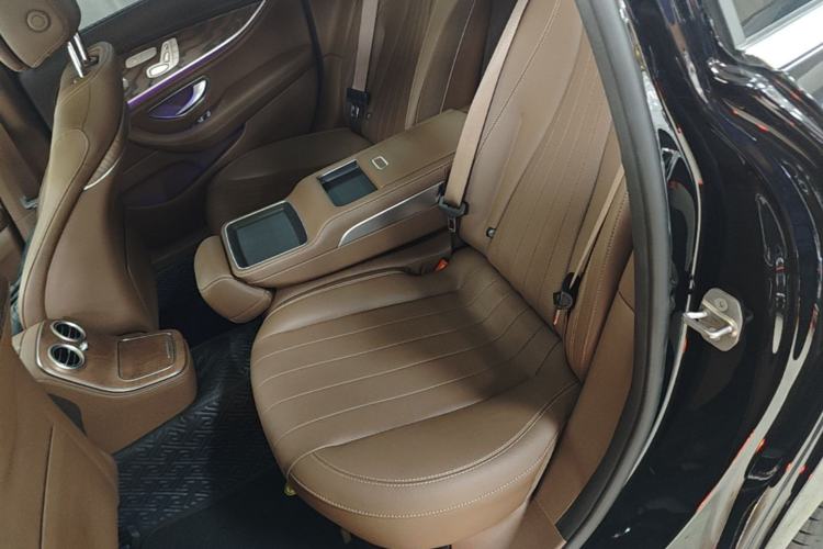 Used Mercedes-Benz E-Class 2023 Updated E 300 L Luxury Edition Left Rear Seat
