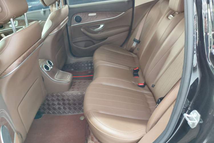 Used Mercedes-Benz E-Class 2023 Updated E 300 L Fashion Edition Left Rear Seat