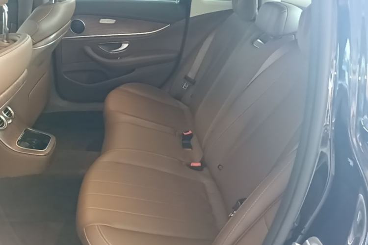Used Mercedes-Benz E-Class 2023 Updated E 300 L Fashion Edition Left Rear Seat
