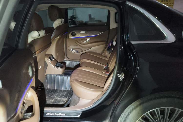 Used Mercedes-Benz E-Class 2023 Updated E 300 L Fashion Edition Left Rear Seat