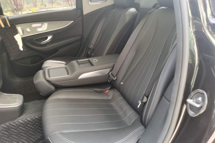 Used Mercedes-Benz E-Class 2023 Updated E 300 L Luxury Edition Left Rear Seat