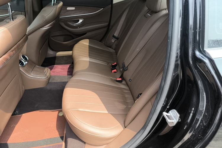 Used Mercedes-Benz E-Class 2023 Updated E 300 L Fashion Edition Left Rear Seat