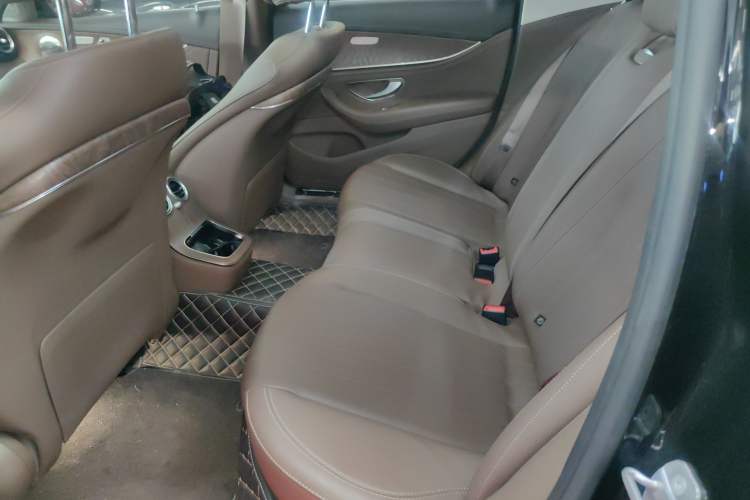 Used Mercedes-Benz E-Class 2023 Updated E 300 L Fashion Edition Left Rear Seat