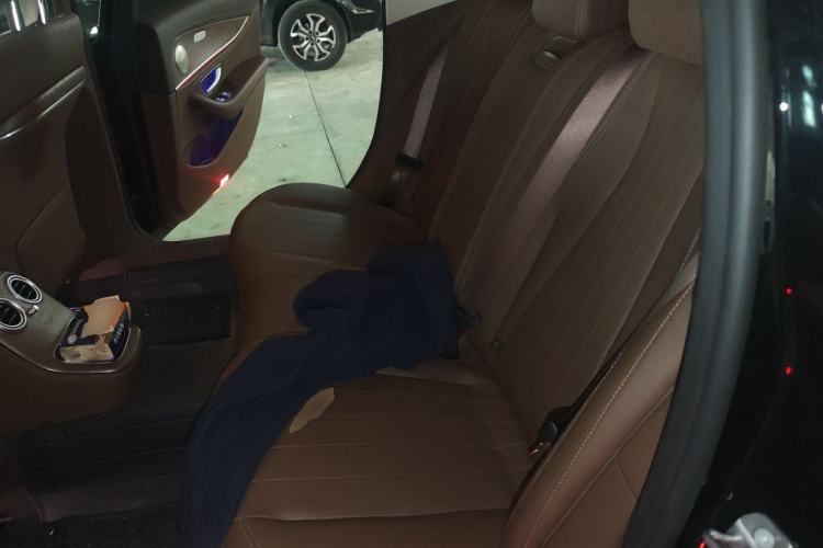 Used Mercedes-Benz E-Class 2023 Updated E 300 L Fashion Edition Left Rear Seat