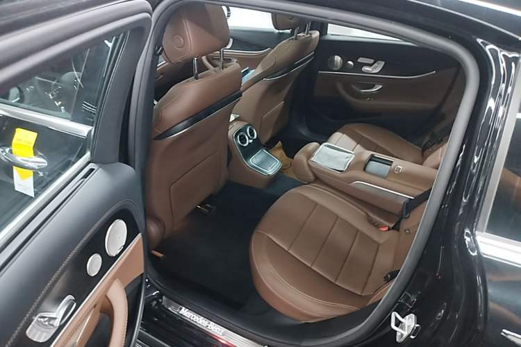 Used Mercedes-Benz E-Class 2023 Restyled E 300 L Sport Luxury Edition Left Rear Seat