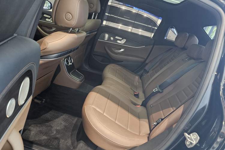 Used Mercedes-Benz E-Class 2023 E 300 L Sport Luxury Edition Left Rear Seat