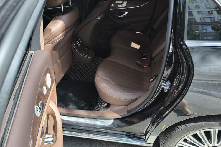 Used Mercedes-Benz E-Class 2023 E 300 L Luxury Model Left Rear Seat