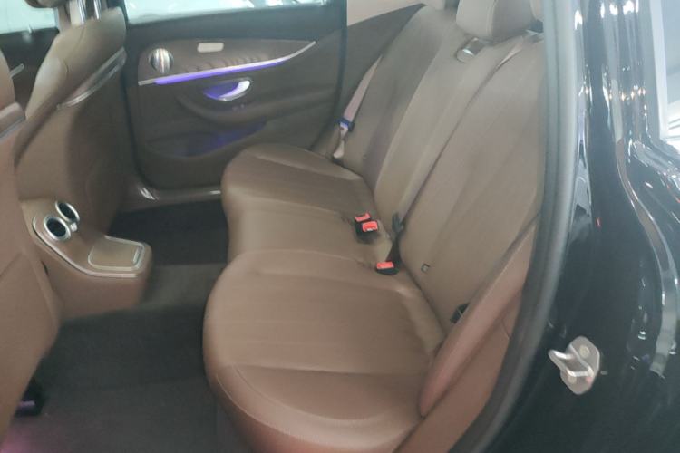 Used Mercedes-Benz E-Class 2023 Updated E 300 L Fashion Edition Left Rear Seat
