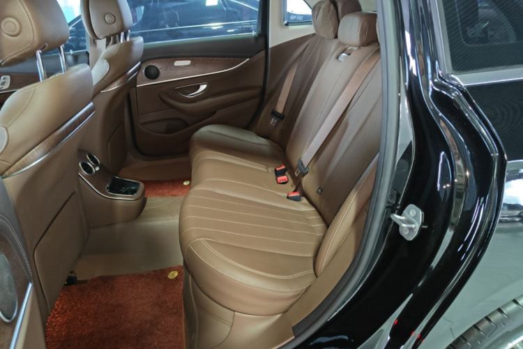 Used Mercedes-Benz E-Class 2023 Updated E 300 L Fashion Edition Left Rear Seat