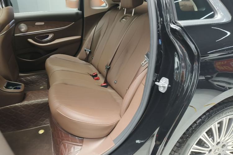 Used Mercedes-Benz E-Class 2023 Updated E 300 L Fashion Edition Left Rear Seat