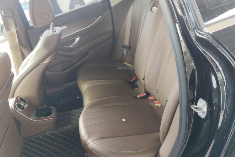 Used Mercedes-Benz E-Class 2023 Updated E 300 L Fashion Edition Left Rear Seat