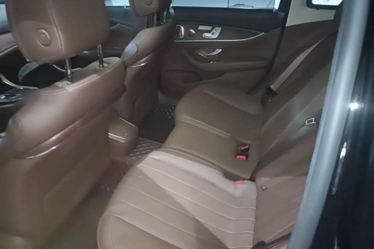 Used Mercedes-Benz E-Class 2023 Updated E 300 L Luxury Edition Left Rear Seat