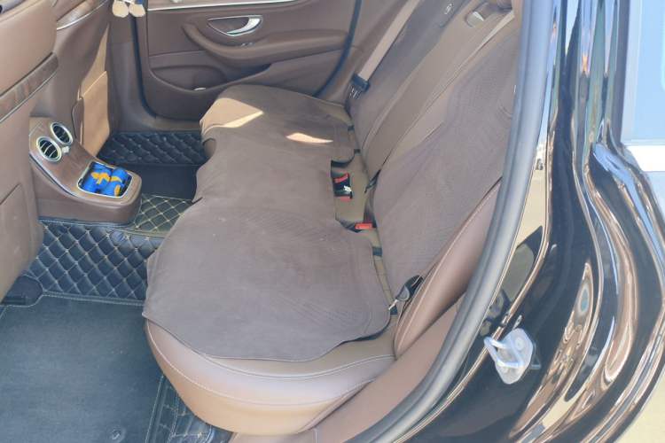 Used Mercedes-Benz E-Class 2023 Updated E 300 L Luxury Edition Left Rear Seat