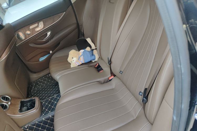 Used Mercedes-Benz E-Class 2023 E 300 L Luxury Model Left Rear Seat