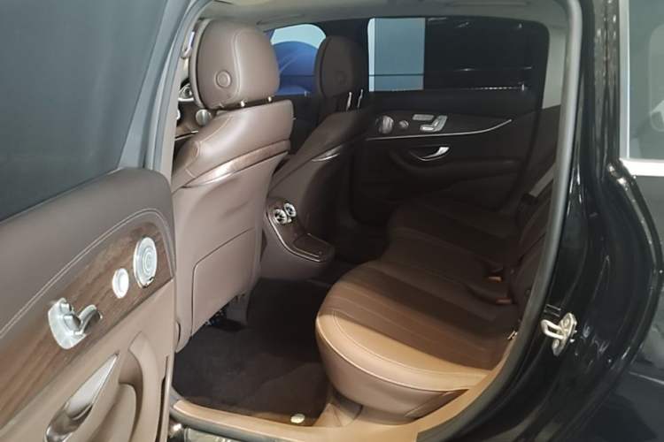 Used Mercedes-Benz E-Class 2023 Updated E 300 L Luxury Edition Left Rear Seat