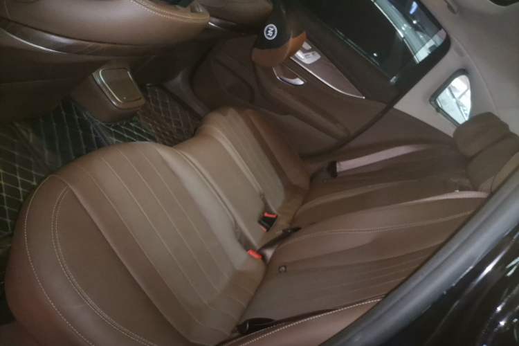 Used Mercedes-Benz E-Class 2023 Updated E 300 L Luxury Edition Left Rear Seat
