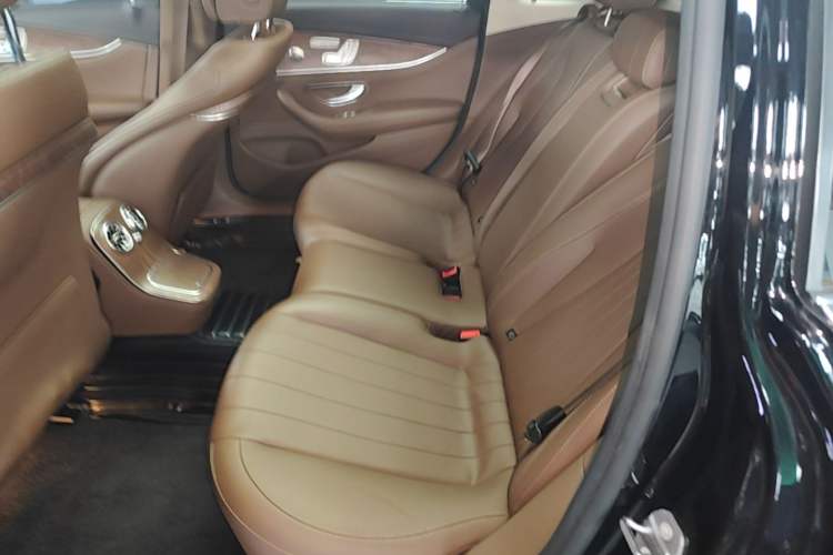 Used Mercedes-Benz E-Class 2023 E 300 L Luxury Model Left Rear Seat