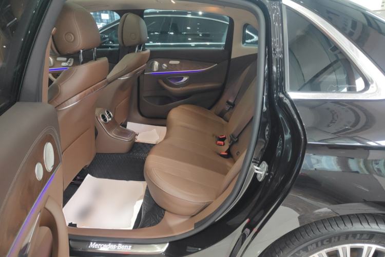 Used Mercedes-Benz E-Class 2023 Updated E 300 L Fashion Edition Left Rear Seat