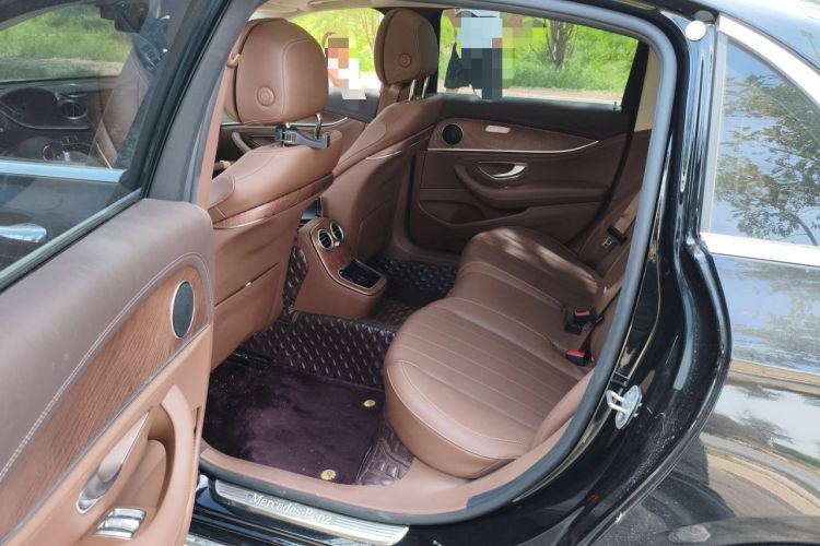 Used Mercedes-Benz E-Class 2023 Updated E 300 L Fashion Edition Left Rear Seat