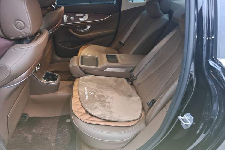 Used Mercedes-Benz E-Class 2023 Updated E 300 L Luxury Edition Left Rear Seat