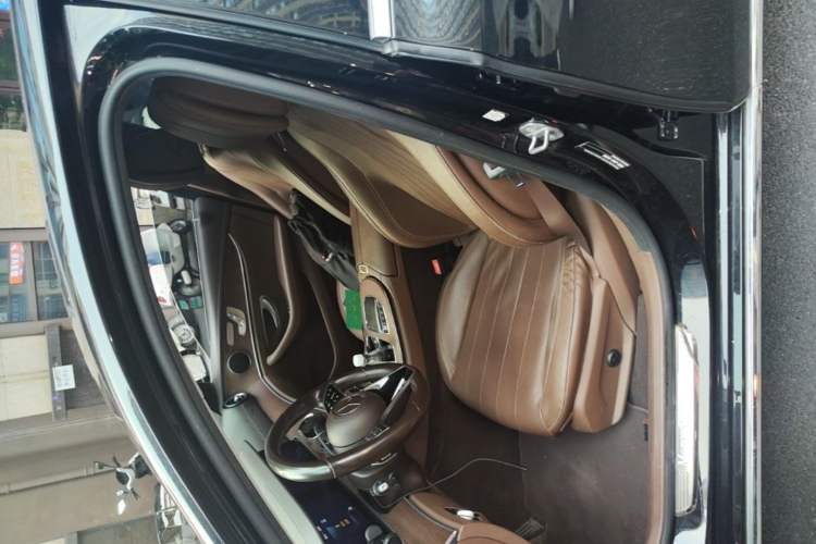 Used Mercedes-Benz E-Class 2023 E 300 L Stylish Model Left Rear Seat