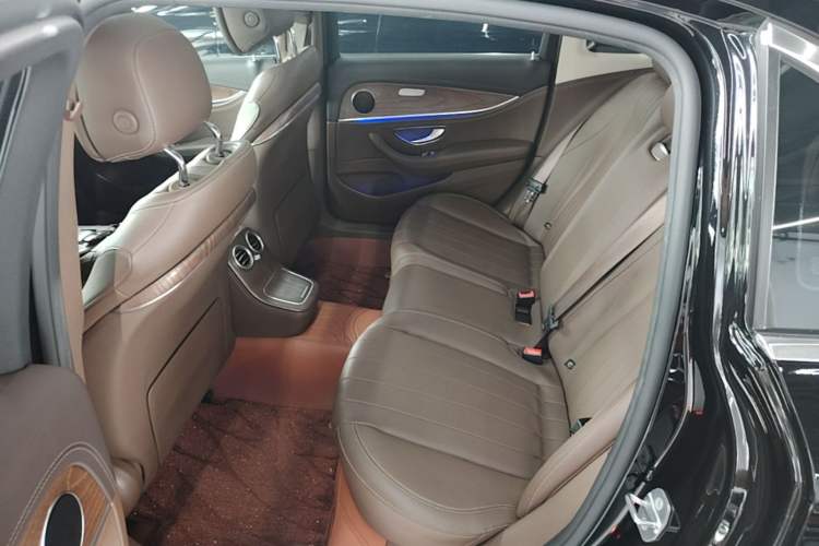 Used Mercedes-Benz E-Class 2023 Updated E 300 L Fashion Edition Left Rear Seat